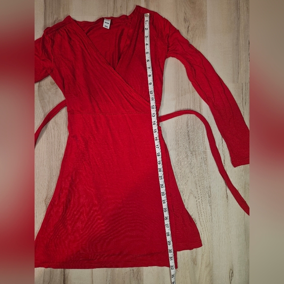 Old Navy Red Jersey Wrap Dress XS Rayon V-Neck Tie Waist Long Sleeve Fit & Flare - Picture 4 of 13